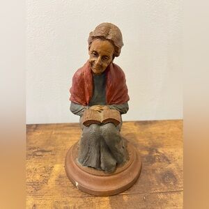 MOLLY 1987~Tom Clark Statue Grandma Reading the Bible Ink Signed By Tom Clark